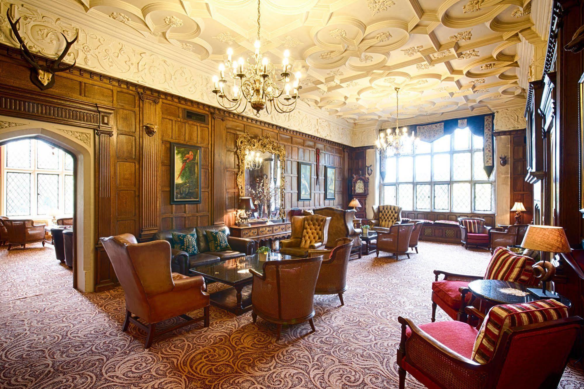 Miskin Manor Hotel Хензол Экстерьер фото