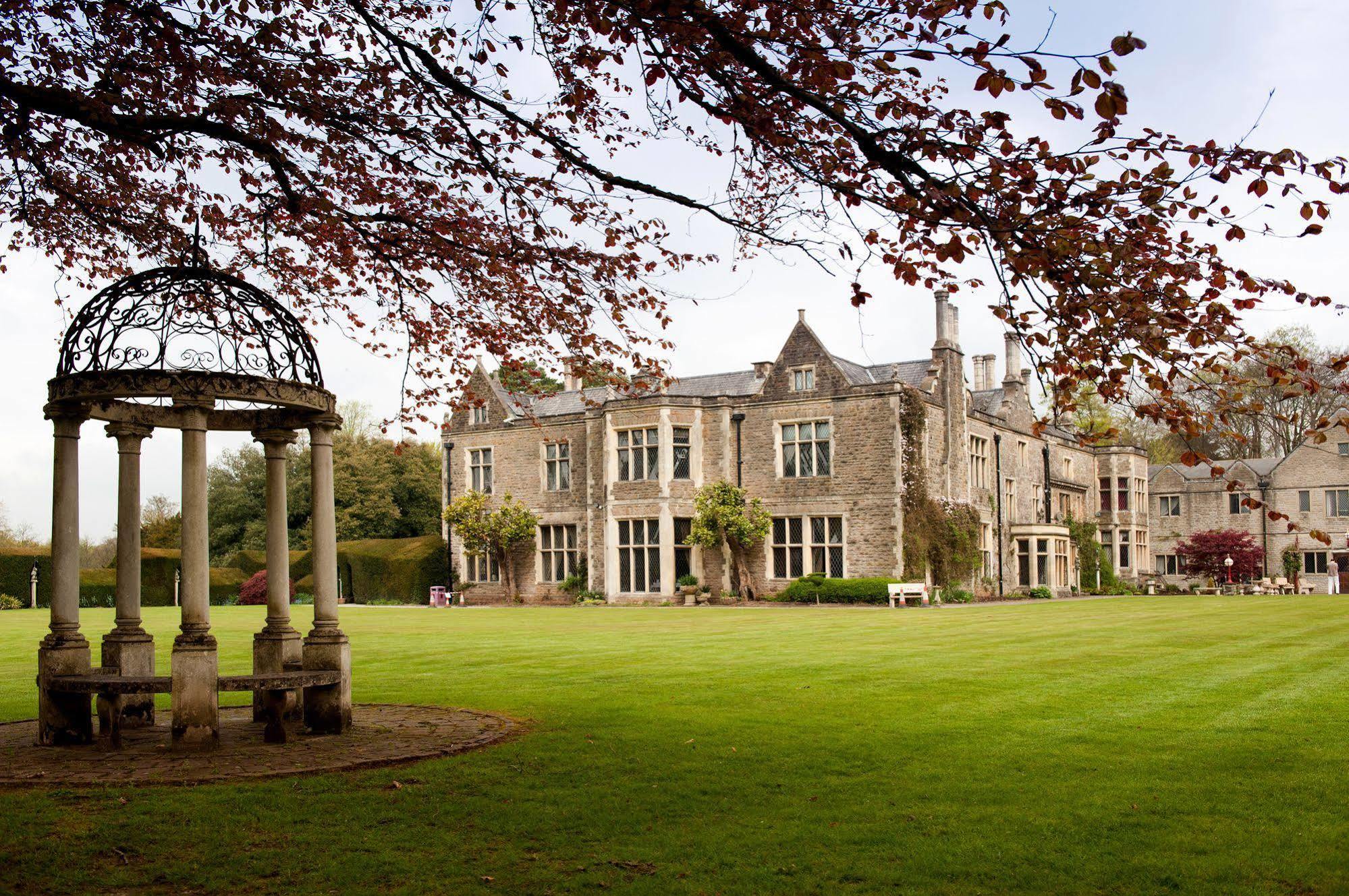 Miskin Manor Hotel Хензол Экстерьер фото